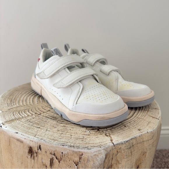 On Clouds THE ROGER Velcro Kid's Trainers Size 2.5 - Picture 3 of 11